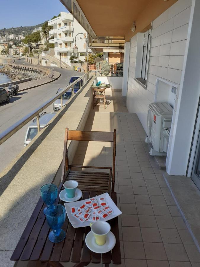Cadorna Fronte Mare Lägenhet Alassio Exteriör bild